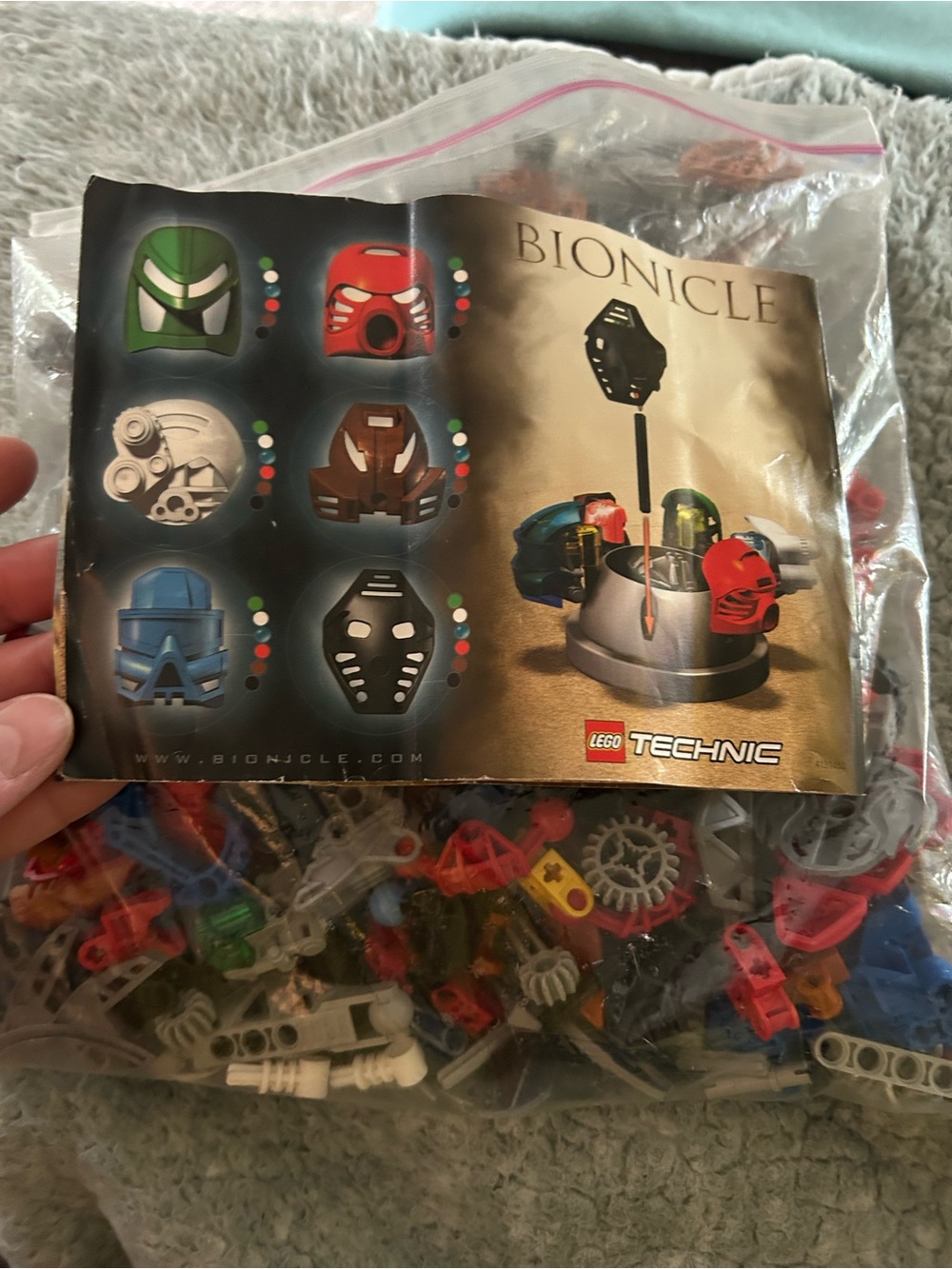LEGO Bionicle Toa Metru Kit with the masks. - Picture 2 of 4